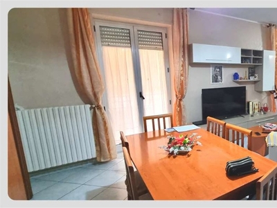 Appartamento in Via Gioberti 16, Gravina in Puglia, 5 locali, 2 bagni