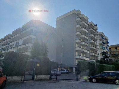 Appartamento in Via La Pira 19, Bari, 5 locali, 2 bagni, 120 m²
