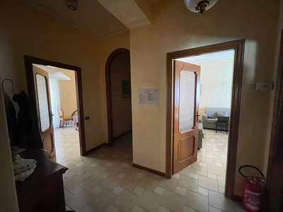 Appartamento in Via Leonardo Bianchi, Benevento, 5 locali, 1 bagno