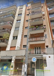 Appartamento in Via Monfalcone 33, Bari, 6 locali, 2 bagni, 174 m²