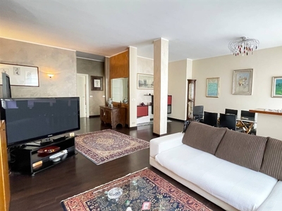Appartamento in Via Nazario Sauro 3, Biella, 5 locali, 2 bagni, 160 m²