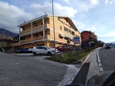 Appartamento in VIA VIGNA VECCHIA SNC, Civitella Roveto, 6 locali