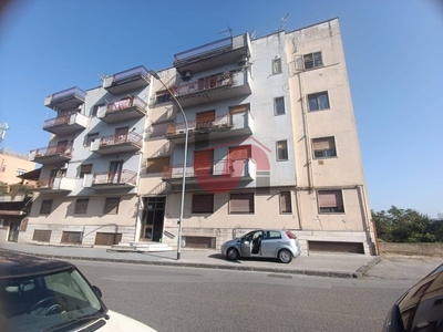 Appartamento in Viale Dei Rettori, Benevento, 6 locali, 2 bagni
