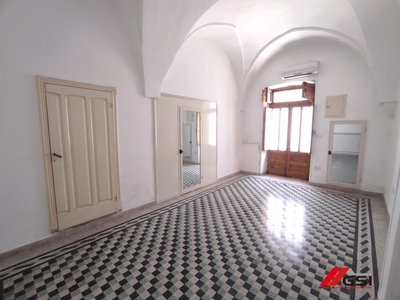 Bilocale in VIA ROMA, San Michele Salentino, 2 bagni, 88 m², abitabile
