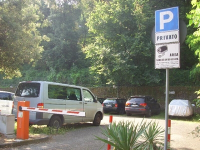 Box - Garage - Posto Auto in Vendita a Firenze Via Pisana 83/b