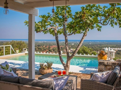 Casa a Monopoli con piscina e giardino + vista panoramica