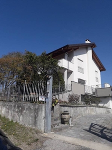 Casa Bi - Trifamiliare in Vendita a Baldissero Torinese VIA CHIERI