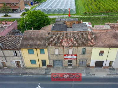 Casa Bi - Trifamiliare in Vendita a Cesena