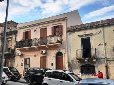 Casa Bi - Trifamiliare in Vendita a Messina BORDONARO, VIA CIANCIOLO