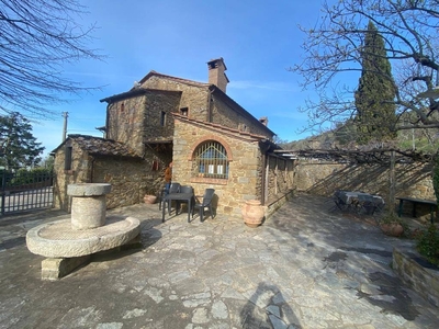 Casa colonica a Cortona, 5 locali, 2 bagni, arredato, 3220 m²