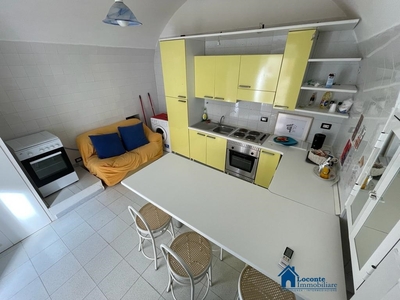 Casa indipendente a Capurso, 3 locali, 2 bagni, 60 m², terrazzo