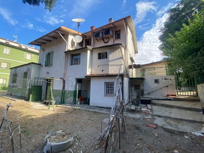 Casa indipendente a Castel San Pietro Terme, 10 locali, 5 bagni