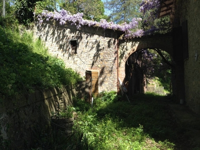 Casa indipendente a Castel San Pietro Terme, 5 locali, 1 bagno, 300 m²