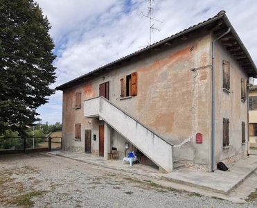 Casa indipendente a Castel San Pietro Terme, 8 locali, 220 m²