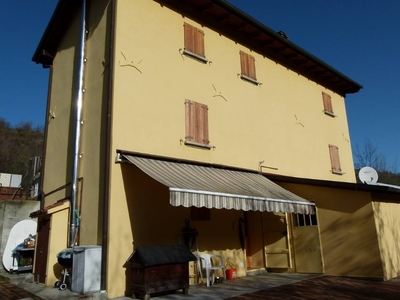 Casa indipendente a Monterenzio, 5 locali, 180 m² in vendita