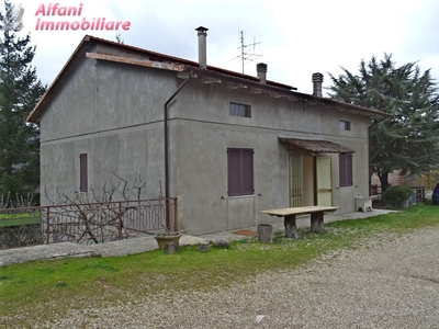 Casa indipendente a Ortignano Raggiolo, 5 locali, 1 bagno, 106 m²