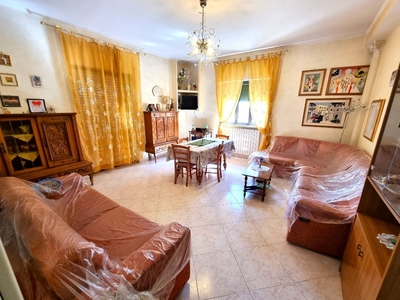 Casa indipendente a Sammichele di Bari, 250 m² in vendita