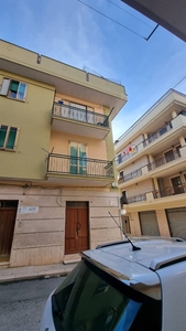 Casa indipendente ad Altamura, 8 locali, 3 bagni, 270 m², terrazzo