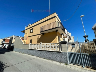 Casa indipendente in Bellezza, Bari, 2 locali, 1 bagno, 60 m²