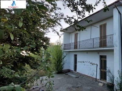 Casa indipendente in Contrada trimonti, Ariano Irpino, 4 locali, 90 m²