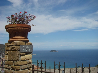 Casa indipendente in Vendita a Alassio Strada Panoramica San Bernardo