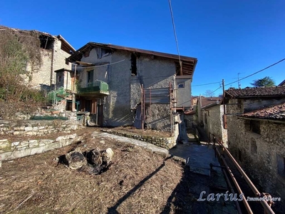 Casa indipendente in Vendita a Asso Località Brazzova