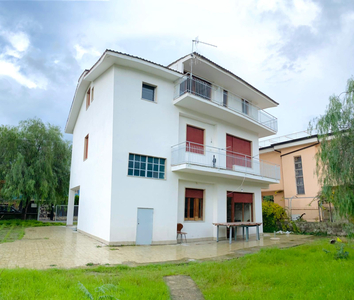 Casa indipendente in Vendita a Capaccio Paestum viale dell'amore