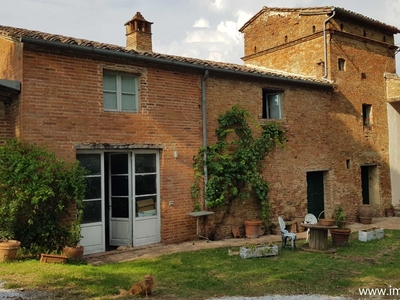 Casa indipendente in Vendita a Foiano della Chiana Via San Quirico