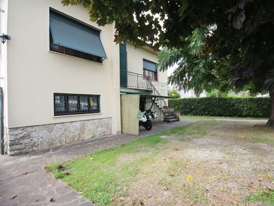 Casa indipendente in Vendita a Lucca Via del Cimitero di Vicopelago