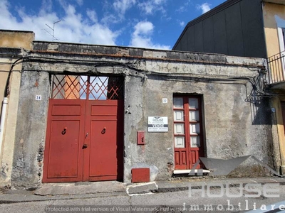 Casa indipendente in Vendita a Nicolosi VIA GARIBALDI