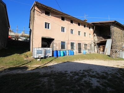 Casa indipendente in Vendita a Nogarole Vicentino Contrà Mastrotti