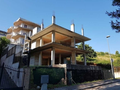 Casa indipendente in Vendita a San Benedetto del Tronto Ponte rotto