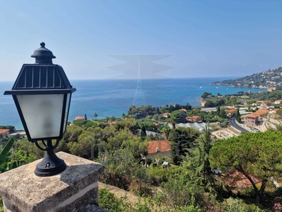 Casa indipendente in Vendita a Ventimiglia Via M.Buonarroti