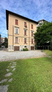 Casa indipendente in Via Borgo Santa Caterina, Bergamo, 13 locali