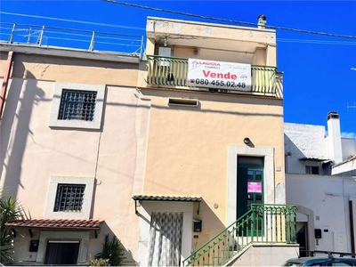Casa indipendente in Via Caracciolo 52, Cellamare, 4 locali, 2 bagni