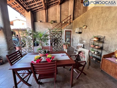 Casa indipendente in Via Donatello, Calvagese della Riviera, 5 locali