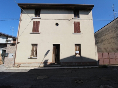 Casa indipendente in Via Maglio 14, Manerbio, 6 locali, 3 bagni