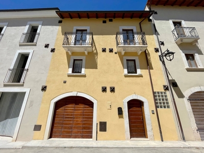 Casa indipendente in Via Principe Umberto, San Pio delle Camere