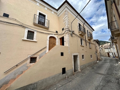 Casa indipendente in Via Roma, Carapelle Calvisio, 3 locali, 1 bagno