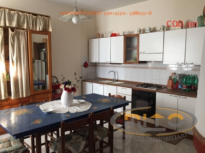 Casa indipendente in VIA SALERNO, Telese Terme, 7 locali, 100 m²