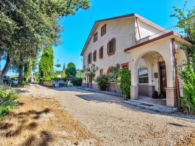 Casa indipendente in Via sandro petrini 7, Aielli, 7 locali, 2 bagni