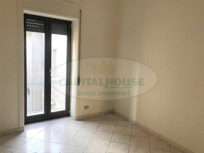 Casa semindipendente a Baiano, 3 locali, 2 bagni, 80 m², multilivello