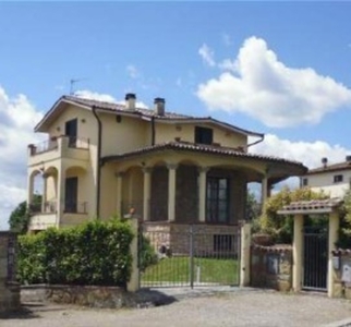 Casa semindipendente in Località le Poggiola 18, Arezzo, 5 locali