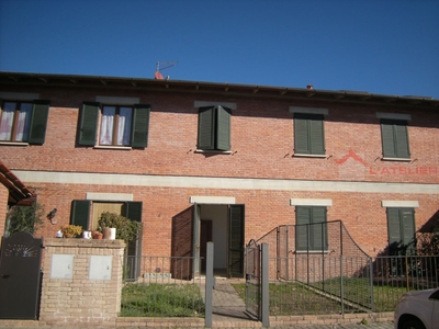 Casa semindipendente in Loc.Vitiano via degli Oppi, Arezzo, 5 locali