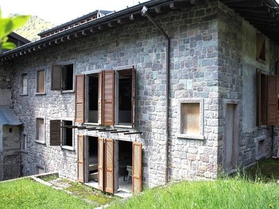 Casa semindipendente in Via della Costa, Schilpario, 3 locali, 230 m²