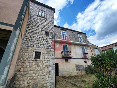 Casa semindipendente in Via Iadonisi, Vitulano, 20 locali, 2 bagni