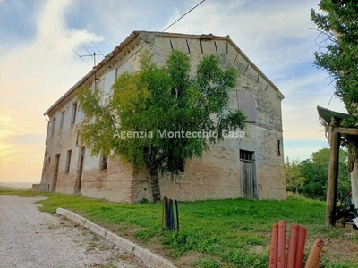 Casale in Vendita a Tavullia Strada Picciano