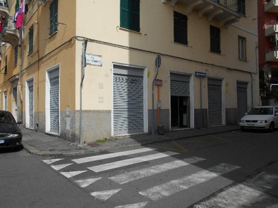 Laboratorio in Affitto a Genova Sampierdarena Via del Campasso