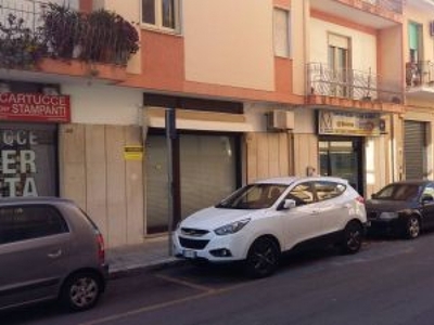 Locale commerciale in Vendita a Lecce Via Petrarca