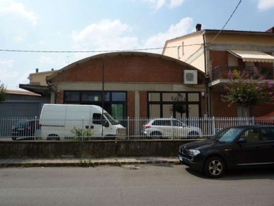 Locale commerciale in Vendita a Sassuolo